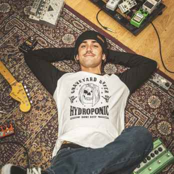 Long Sleeve T-Shirt GRAVEYARD Black / White